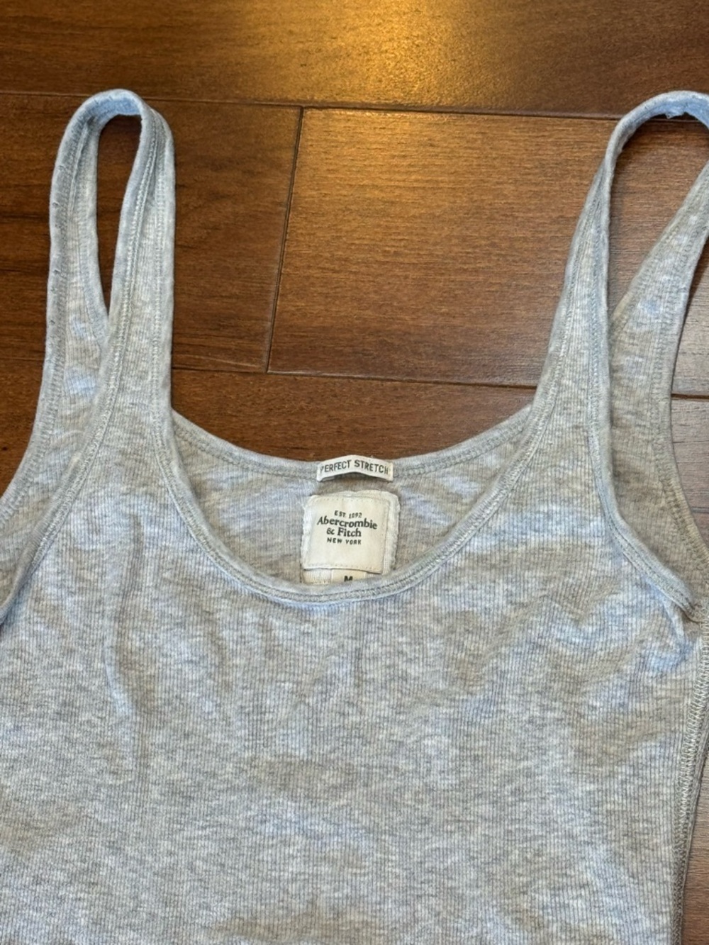 VINTAGE A&F Light Gray Scoop Neck Tank - Picture 3 of 10